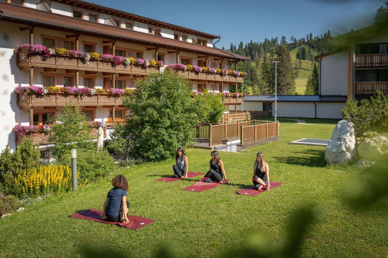 Moseralm Dolomiti Spa Resort نوفا ليفانتي المظهر الخارجي الصورة